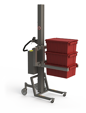 Lastenlift mit verstellbarer Gabel und roten Kästen.
